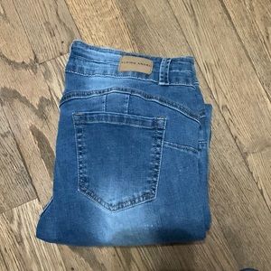 Flying angle jeans. AC1006